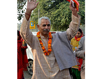 Ramautar at press conference during his 17th journey from Aydhya to Rameshwar